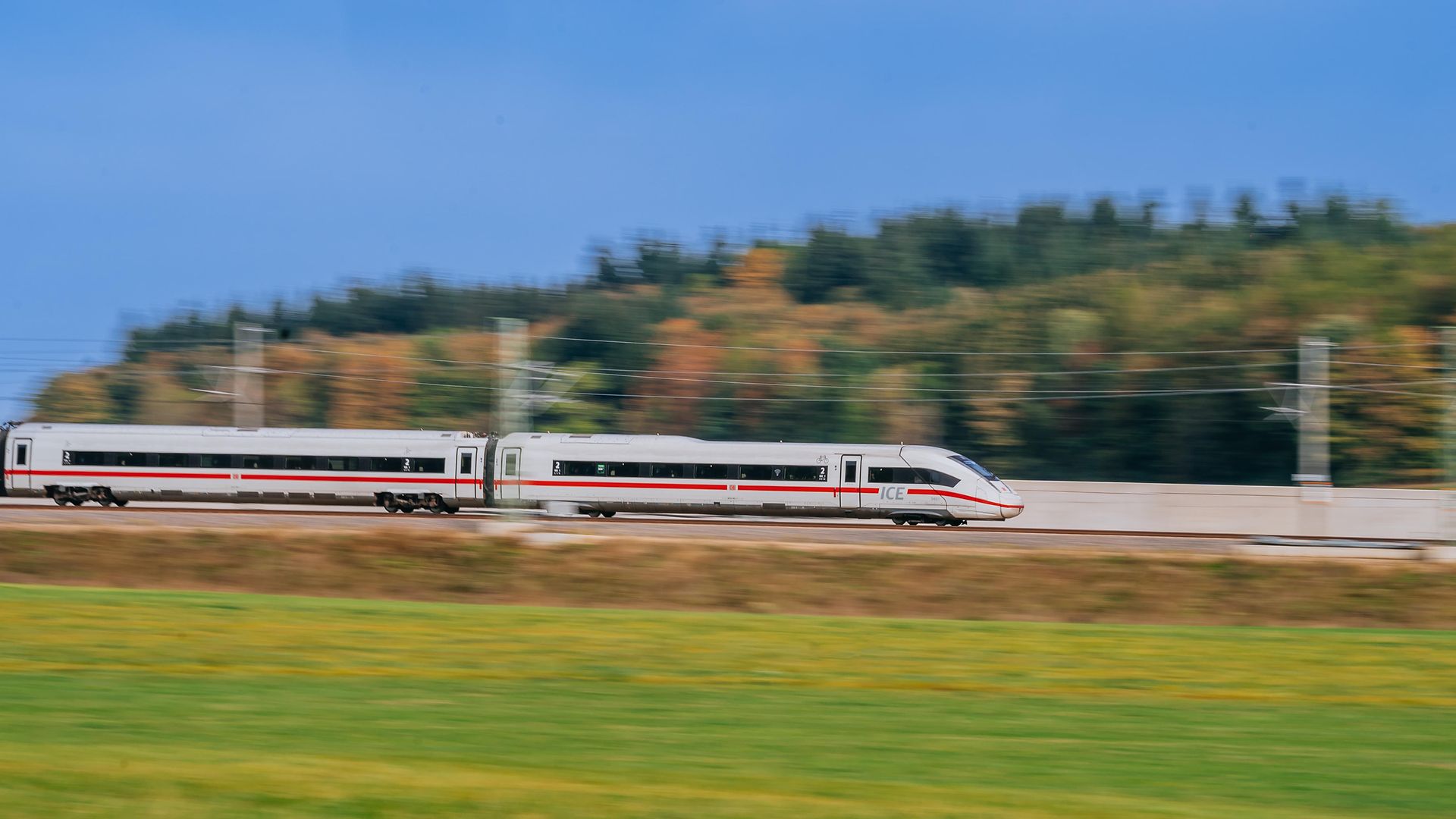ICE auf der Schnellfahrstrecke Wendlingen–Ulm