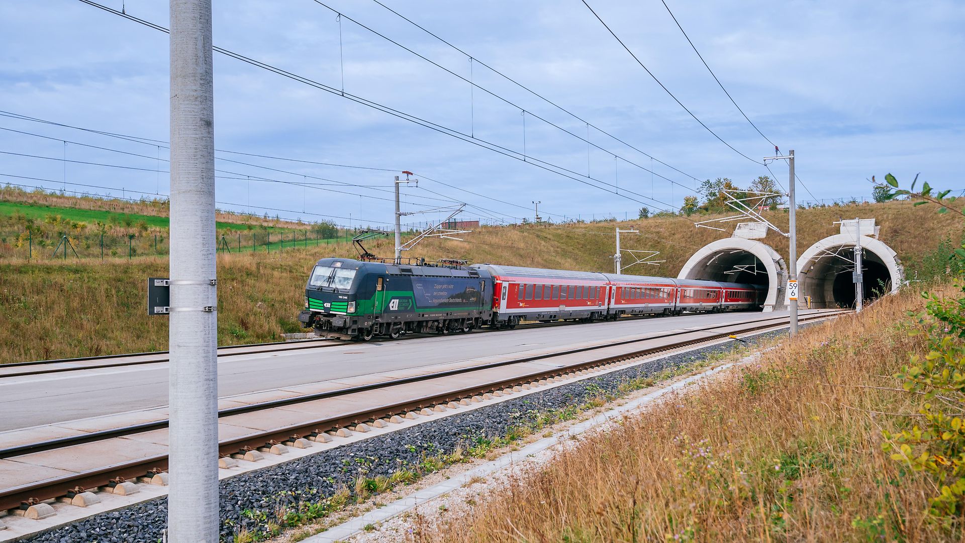 IRE 200 auf der Schnellfahrstrecke Wendlingen–Ulm